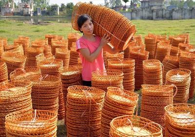 河內編織村的傳統手藝 縫紉日用品批發市場探秘